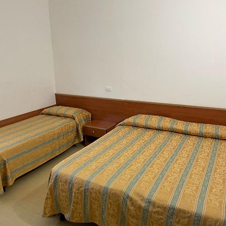 Hotel Zeus 利多克拉西 外观 照片